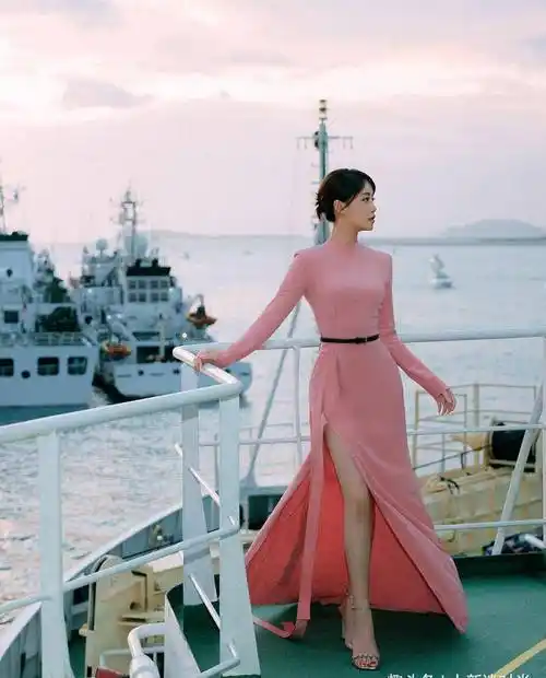 蓝盈莹才是真奔放!