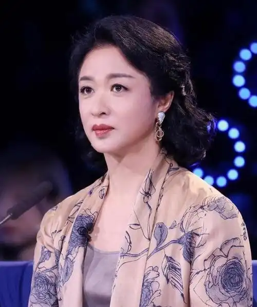 金星:前半生是男人,娶了外国妻子,后半生是女人,嫁给外国老公