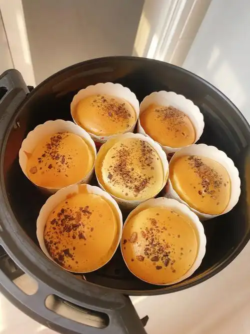 戚风蛋糕的做法家庭做法纸杯 戚风蛋糕的做法纸杯蛋糕的做法