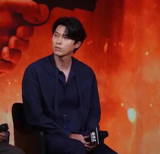 玄彬最新亮相颜值狂飙!穿衬衣参加活动,瘦好多帅回颜值巅峰时期