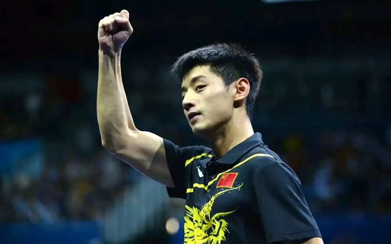 张继科最光鲜时的精美帅照,乒乓界最年轻的大满贯选手,体育界最有朝气