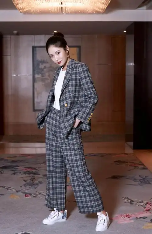 吴优复古干练活动照图片,明星,高清,时尚,干练,美女明星,吴优