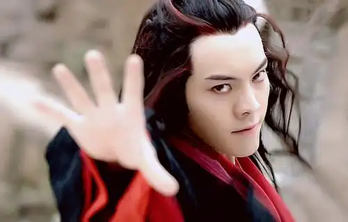 等了三年,陈伟霆重演古装剧,原著评分8.1,女主是"45亿姐"杨幂