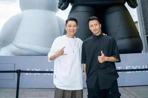 谢霆锋现身刘德华艺术空间展,两大男神即将合作新片《怒火蔓延》