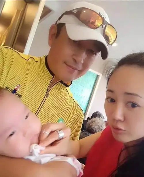同是王志飞的骨肉李健和张定涵的孩子却过上了完全相反的生活