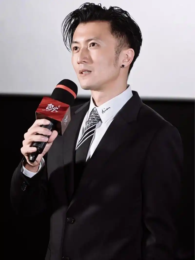 40岁的谢霆锋颜值真的一点都没有变化  40岁的谢霆锋颜值真的一点都没