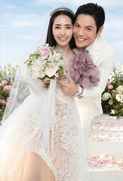 被这18位女明星的婚纱照甜到了,看完你最想拍哪组同款?