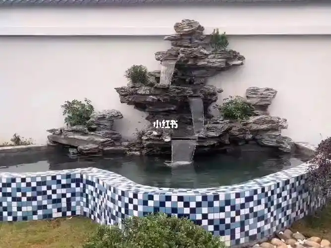 庭院花园假山鱼池
