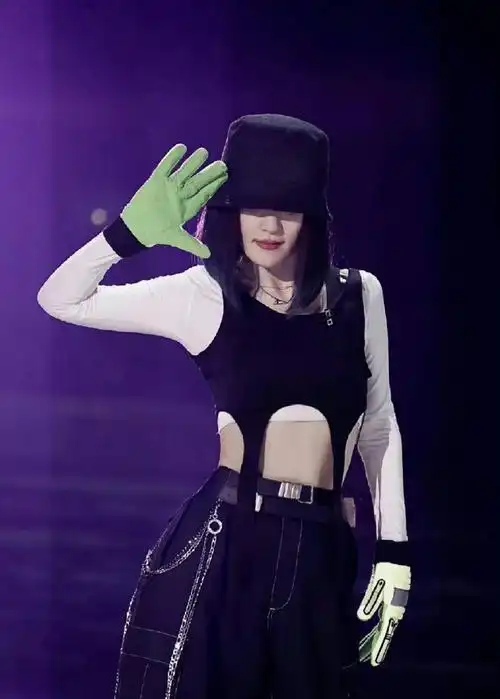 谢娜马甲线好明显