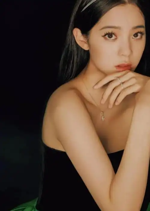 近日,中国歌手兼演员欧阳娜娜在社交平台上晒出了她在美国留学的生活