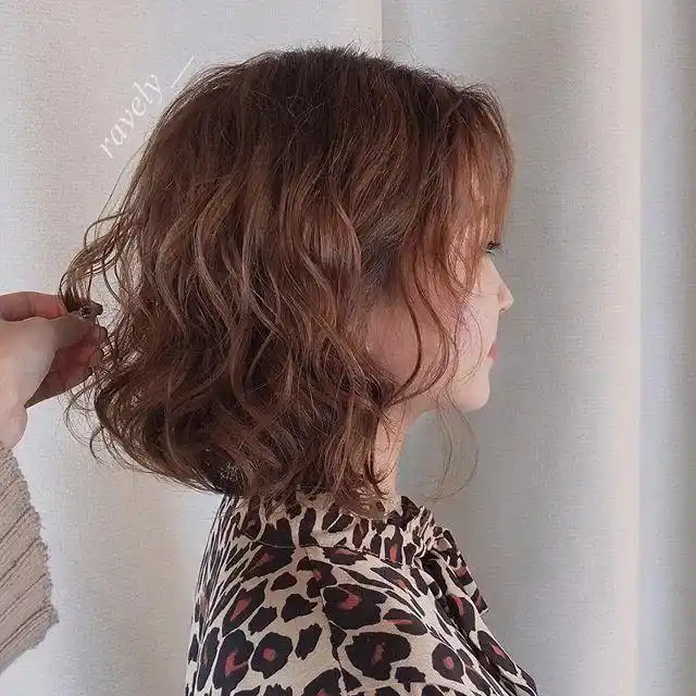 迪丽热巴新剧发型森系水波纹卷发超美,烫完人见人爱