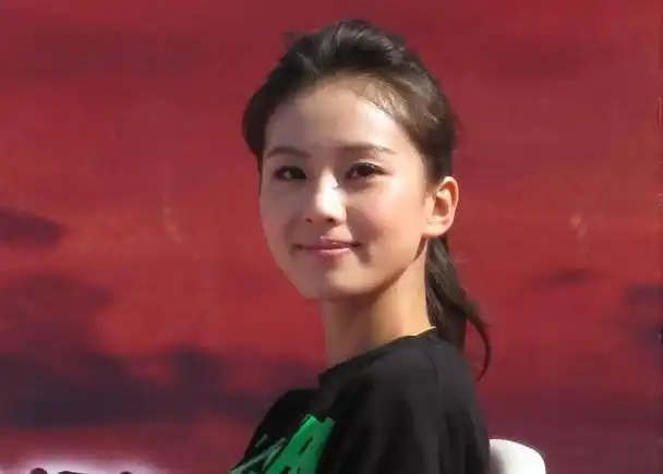 刘诗诗眼中的爱情,莫过于与世无争,岁月静好,老公孩子热炕头的生活.