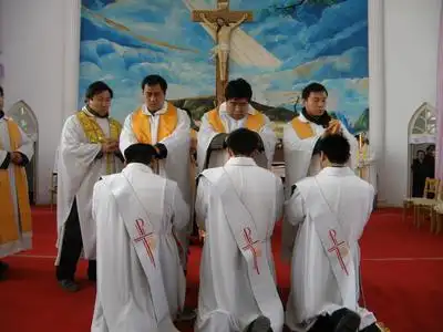 河北邯郸教区葡园传喜讯三执事荣晋铎品