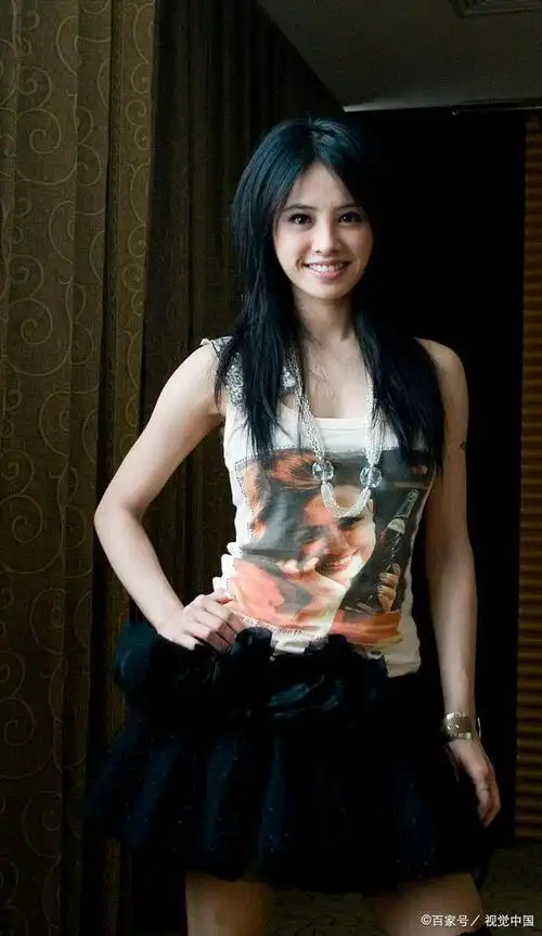 蔡依林扫码支付反应也太可爱了吧,这状态25岁不能再多了