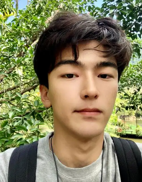 现实生活中男生颜值6分是什么样的