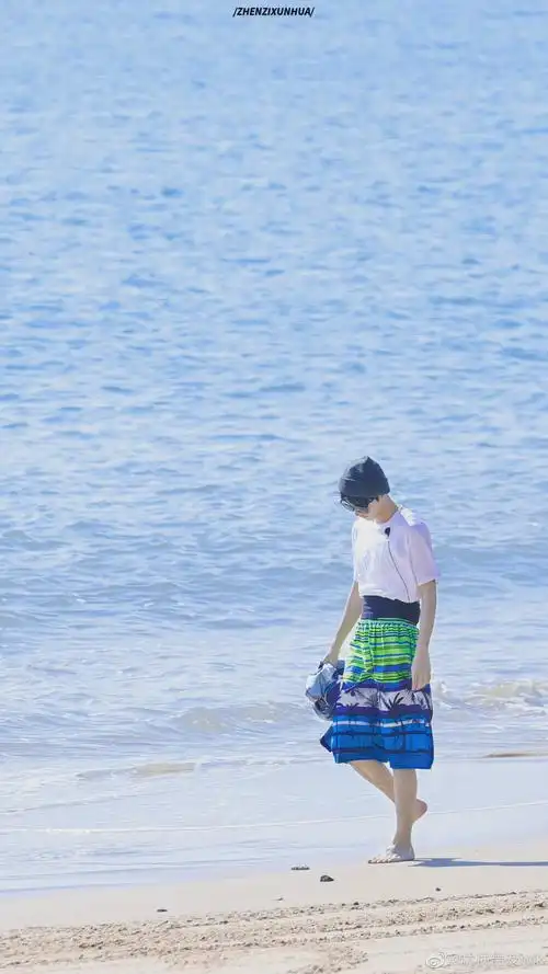 开始想念夏日海边少年王俊凯 夏天要到了……|王俊凯_新浪新闻