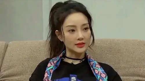 明星被催生二胎合集张歆艺被气得直挠头而李小璐则是这样回答