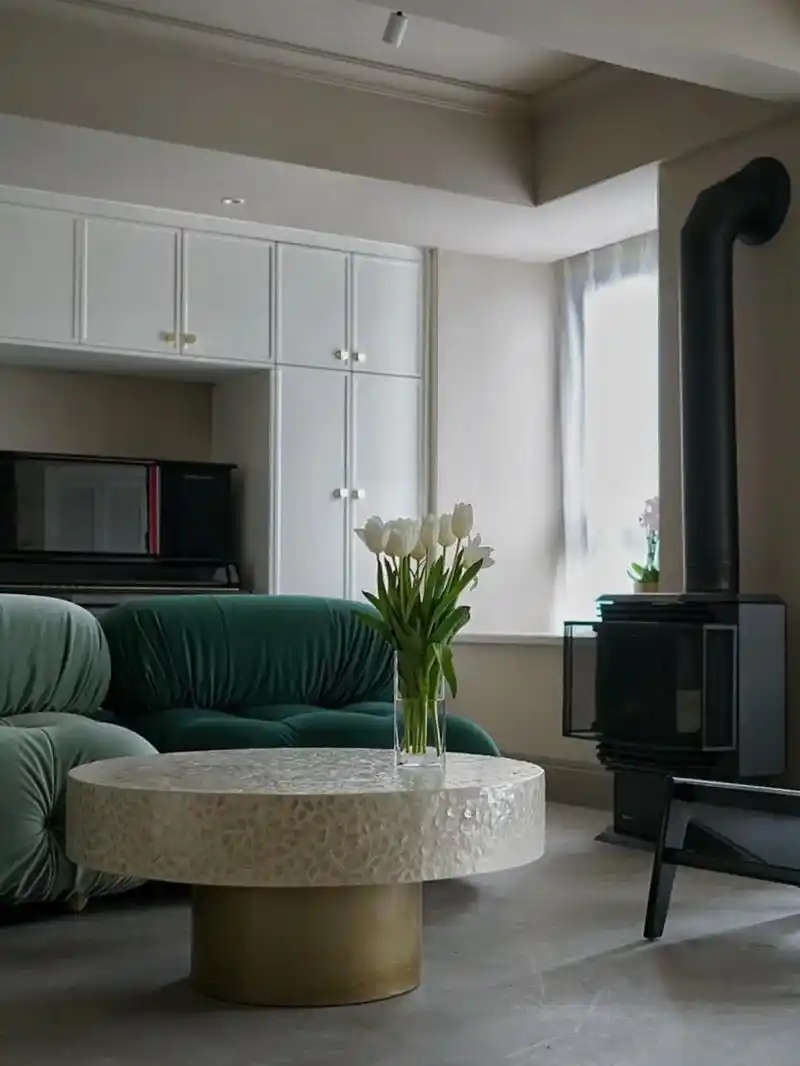 比杏子灰更好看的乳胶漆颜色,法式风格必选.奶huhu的颜色和 - 抖音