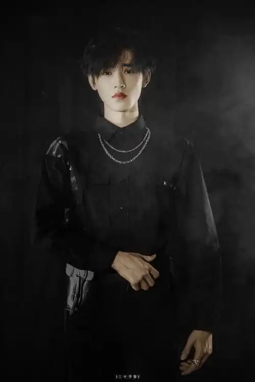 霸道总裁宋亚轩 西装