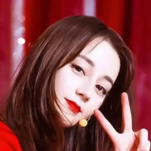 迪丽热巴头像系列不小心掉落凡间的精灵