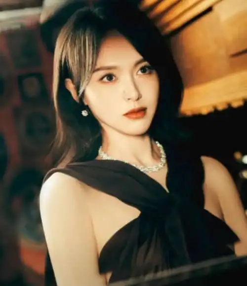 杨颖账号改名疑准备复出,新剧被曝将上线,解封后粉丝大涨40万_腾讯