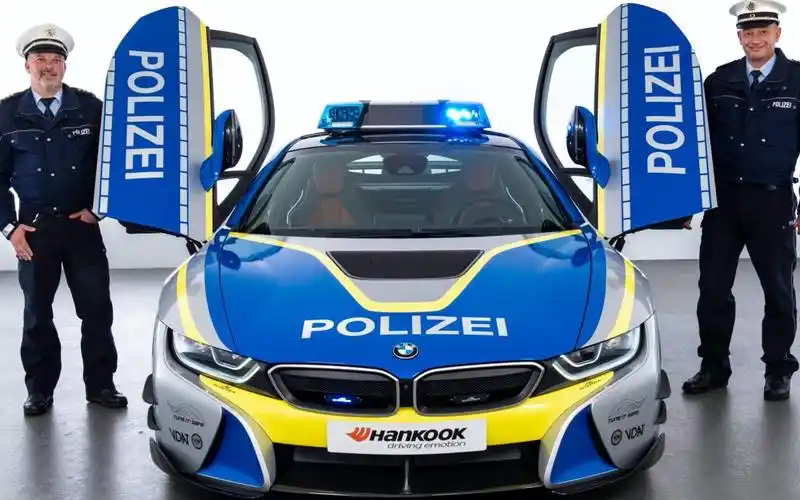 一分钟了解德国超豪华警车