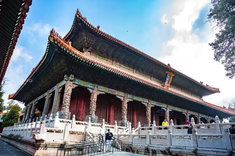原创它是中国三大古建筑群之一,四大文庙之一,已有2400多年历史
