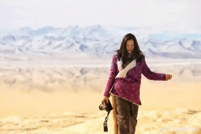 34岁的江一燕凭什么一直都很少女