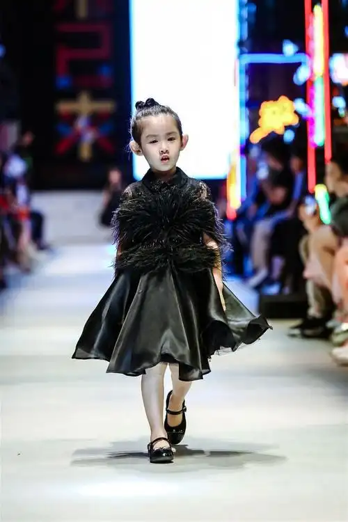 海涛天使梦童装高定大秀亮相2018中国国际儿童时装周 赋予童年仪式感