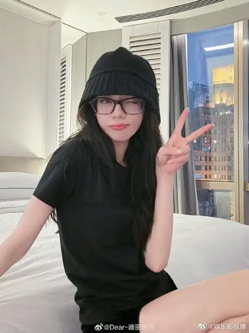 迪丽热巴素颜近照##迪丽热巴日常再库存