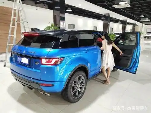 厦门路虎揽胜极光提车记,车主:常出差国外,谈1次就定了