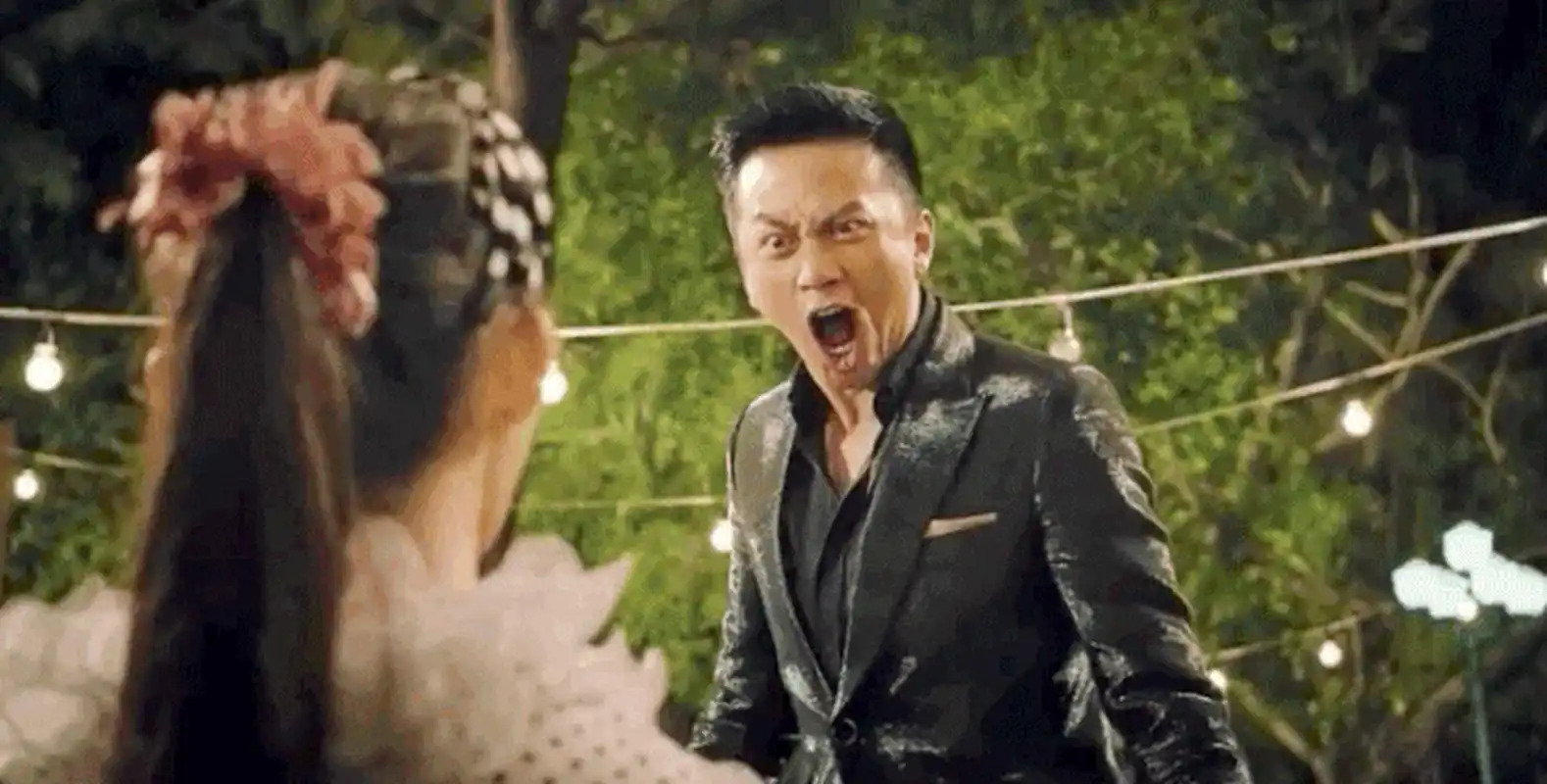 一次节目中,邓超被问到:"你拍完《美人鱼》,就再也没有拍过喜剧是么?