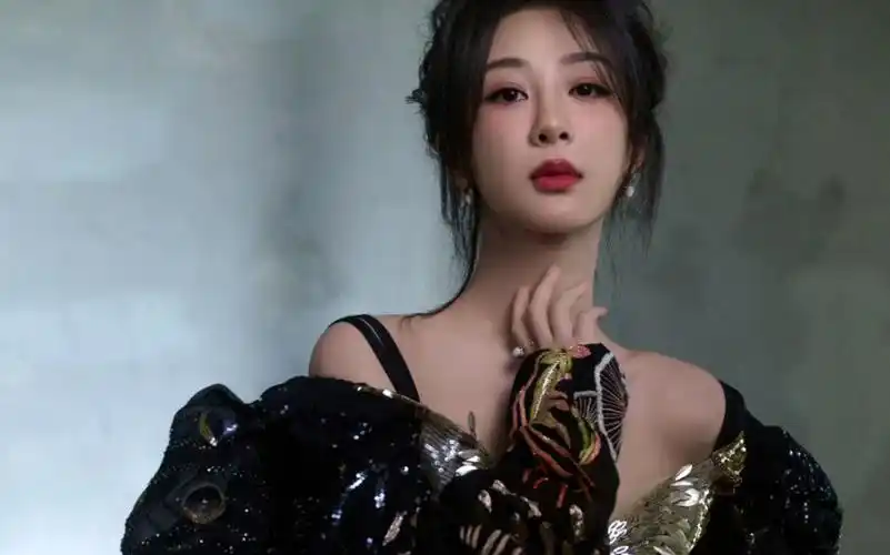 杨紫星光大赏造型出图,啊啊啊,美人鱼女王