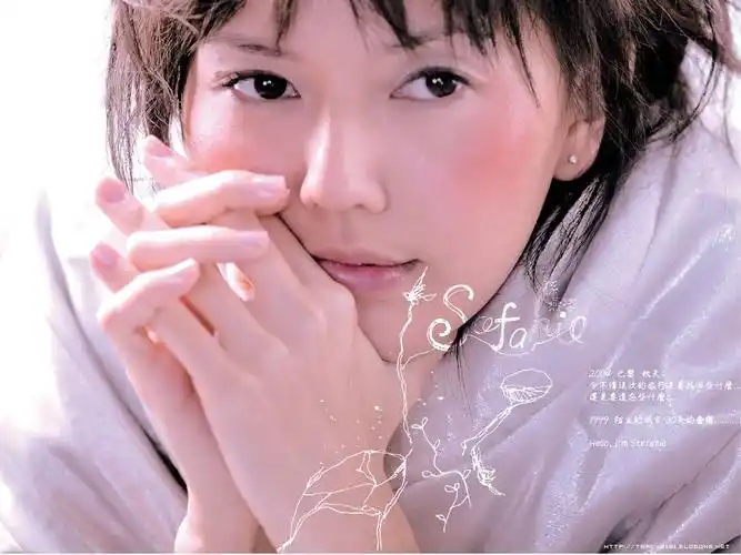 p>孙燕姿(stefanie sun),1978年7月23日出生于新加坡,祖籍中国广东省