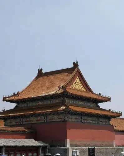 北京故宫是,中国明,清两代的皇家宫殿,旧称紫禁城,是中国古代宫廷建筑