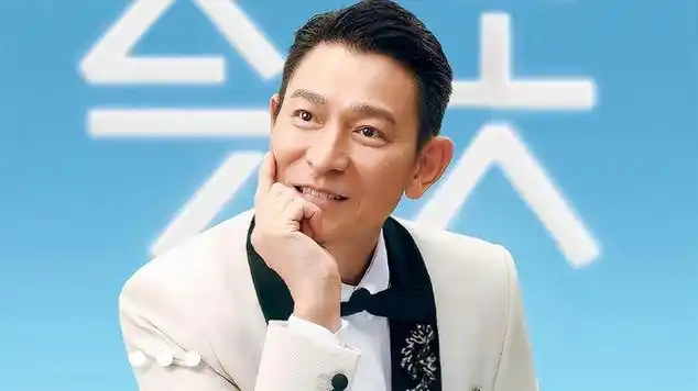 刘德华官宣2024演唱会,将覆盖8个城市,白色西装造型超帅气|音乐会