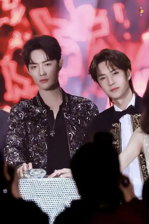 肖战王一博无法解绑?曝团队手握《陈情令》物料,竟是热度催化剂_cp