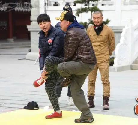 《两天一夜》明星自残赚关注 节目传递正能量