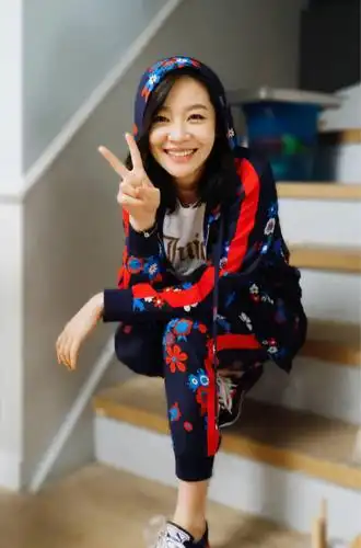 王维维|小姐姐|白色系_新浪新闻