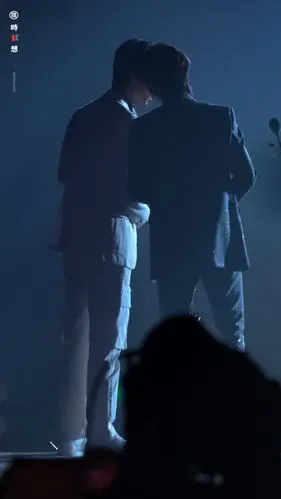 王一博 × 肖战.