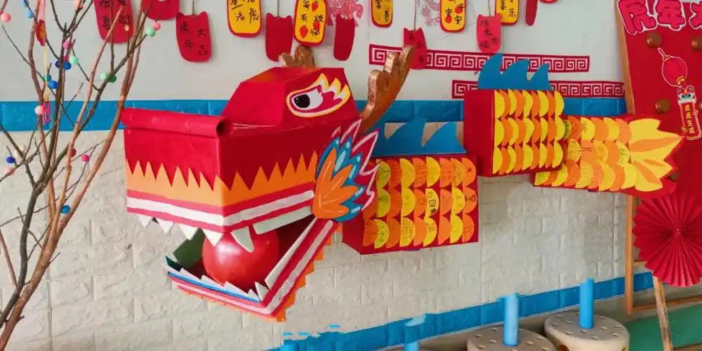 废物利用Ⅰ纸箱舞龙