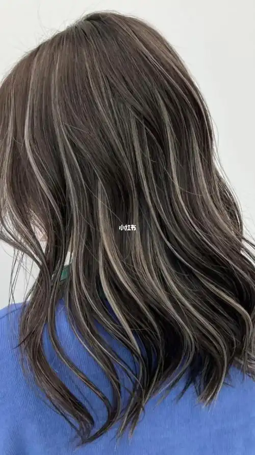 客人有百分3040的白发染这款挑染真香