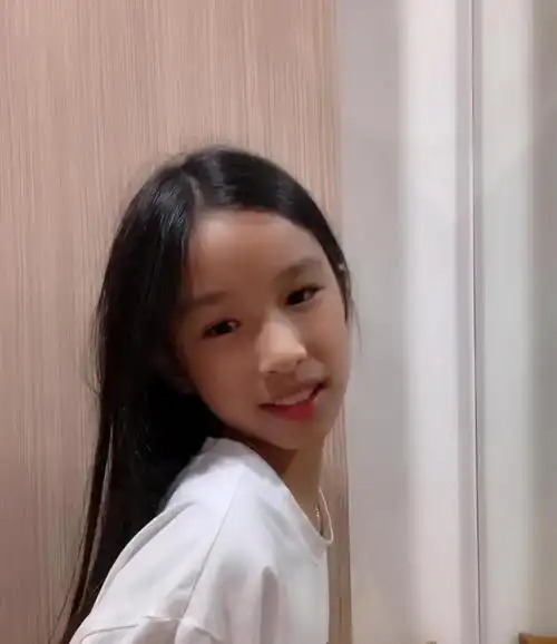 原创​张庭晒女儿最新动态谈林家菱长相问题林家菱回应自信又机智