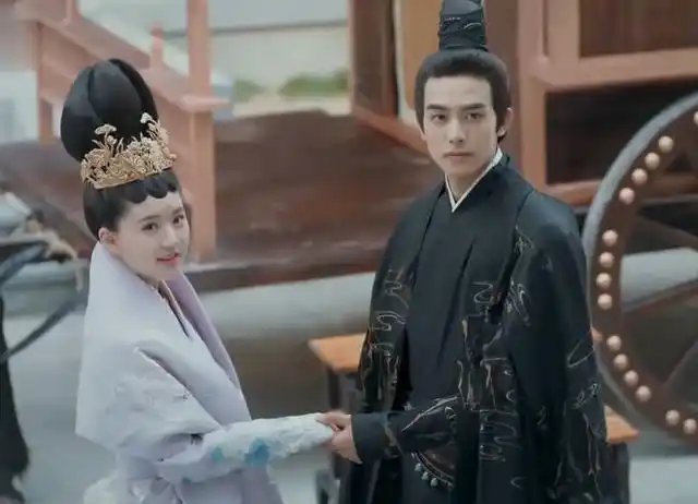 凤囚凰容止拉着马雪云的手被楚玉撞见网友这下尴尬了