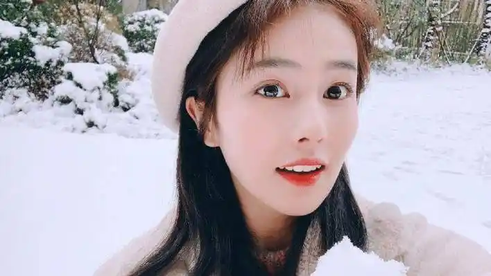 从网红小模特到于正力捧,打败"一姐"吴谨言,白鹿靠的是什么?