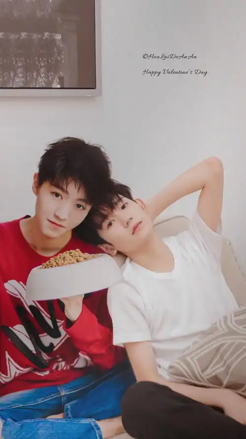 想写一篇凯源的重生偏现实的逗比文,大家有什么好的建议?