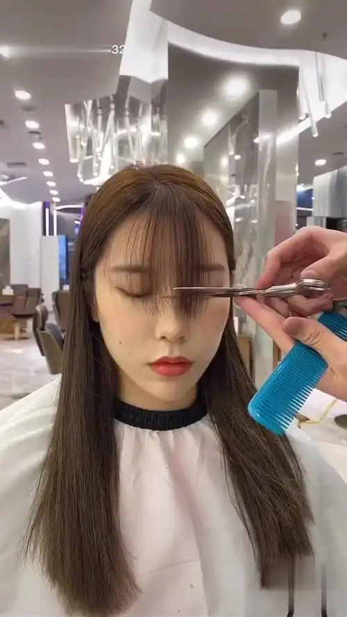 这个修颜刘海比她四六分好看 你觉得呢无所不能的我 发型 发色 造型烫