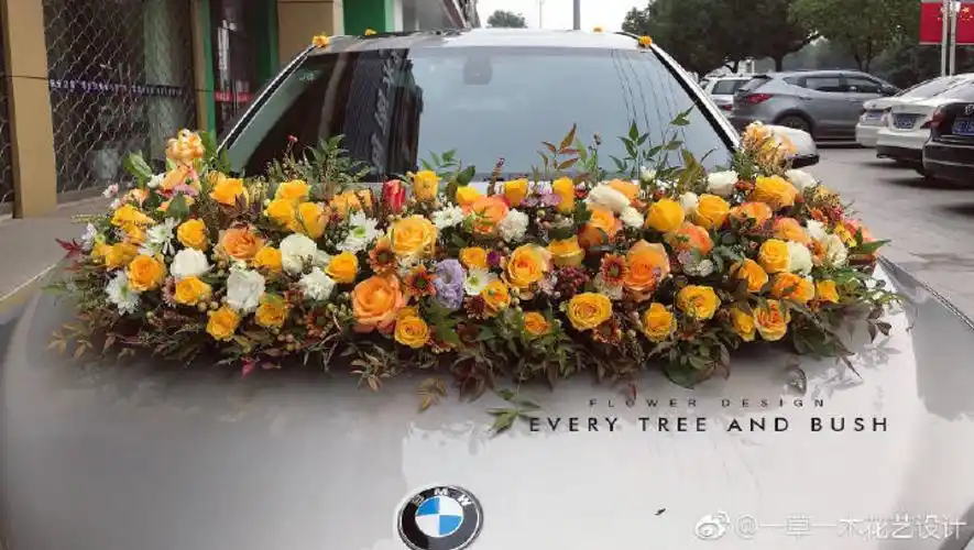 黄色系列婚礼花车款式