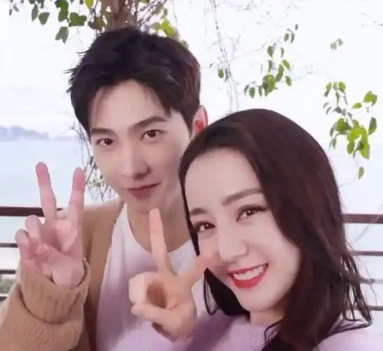 杨洋和迪丽热巴疑似因戏生情杨洋迪丽热巴因戏生情