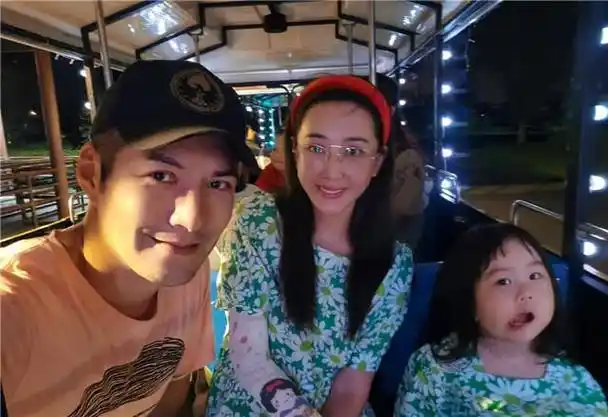 回顾情史干净的5位男星个个都是高颜值你喜欢他们吗